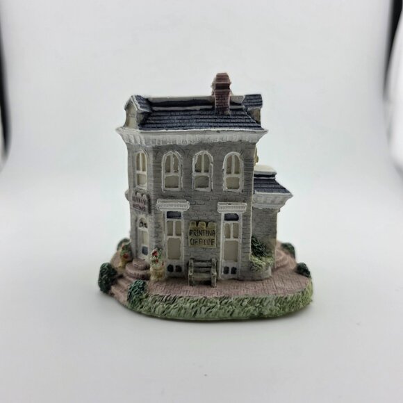 Liberty Falls AH33 International Services‎ Daily News Office & Plant Miniature - Picture 3 of 6